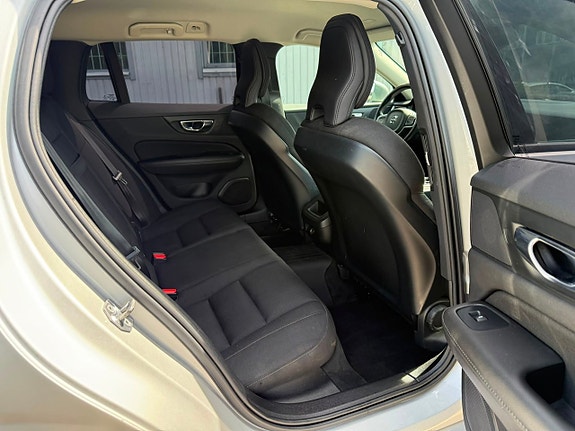 Volvo V60 22 of 23