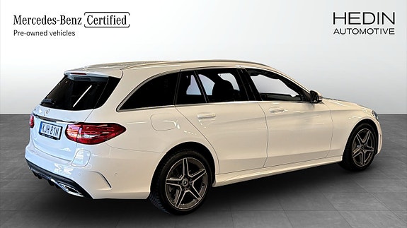 Mercedes-Benz C300 de 2 of 5