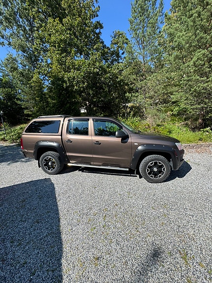 Volkswagen Amarok 2 of 4