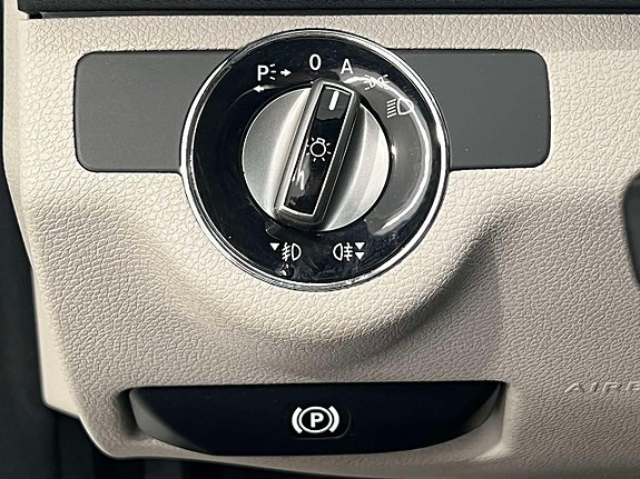 Mercedes-Benz C180 12 of 22