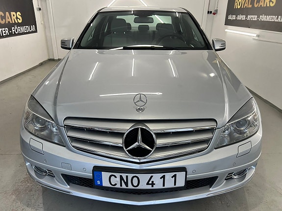 Mercedes-Benz C180 8 of 22