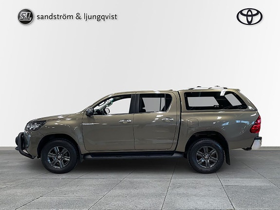 Toyota HiLux 4 of 5