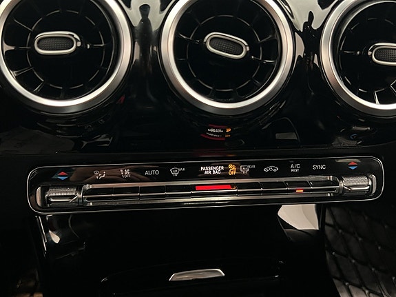 Mercedes-Benz A200 24 of 30