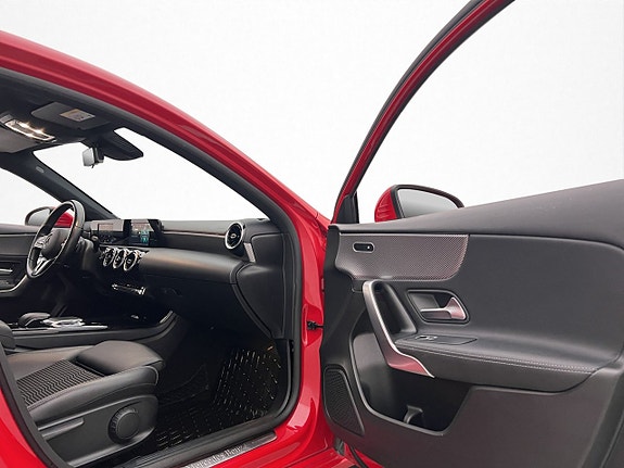 Mercedes-Benz A200 15 of 30