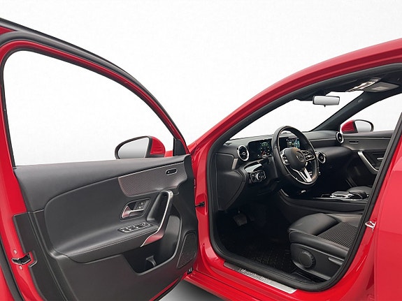 Mercedes-Benz A200 10 of 30