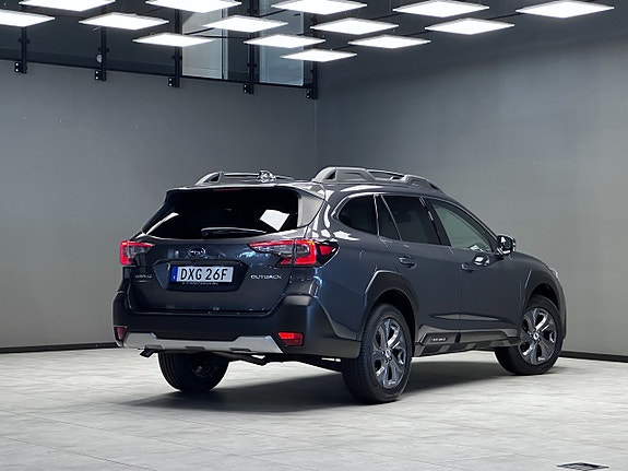 Subaru Outback 2 of 5