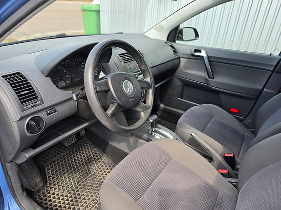 Volkswagen Polo 6 of 8