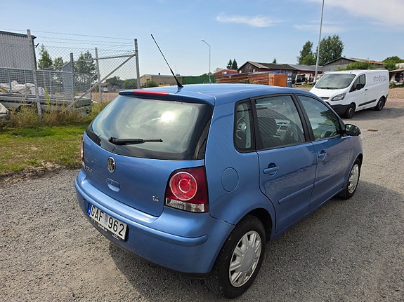 Volkswagen Polo 3 of 5