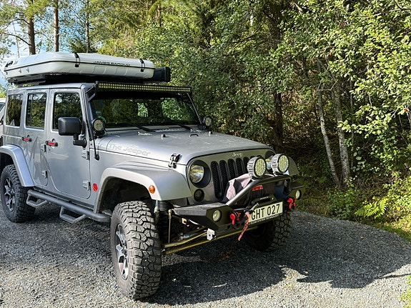 Jeep Wrangler Unlimited 3 of 5