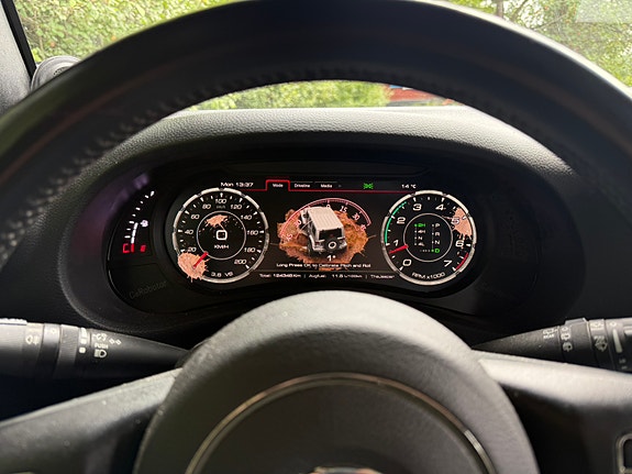 Jeep Wrangler Unlimited 9 of 14