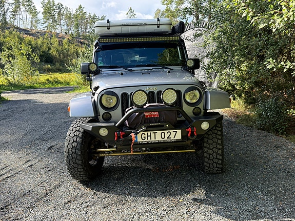 Jeep Wrangler Unlimited 4 of 5