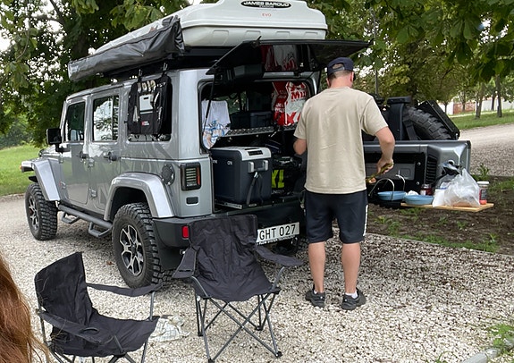 Jeep Wrangler Unlimited 12 of 14
