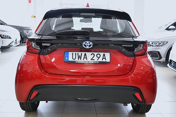 Toyota Yaris 4 of 21