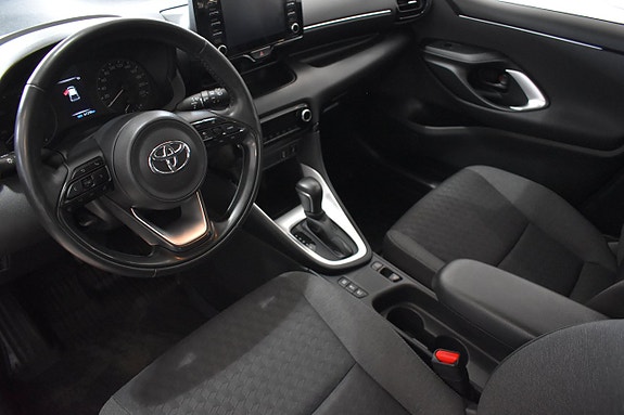 Toyota Yaris 7 of 21