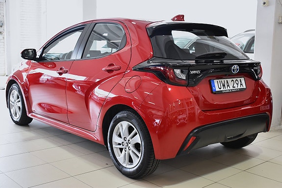 Toyota Yaris 3 of 21