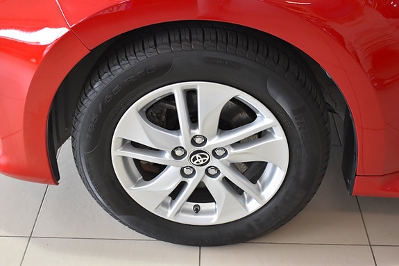 Toyota Yaris 21 of 21