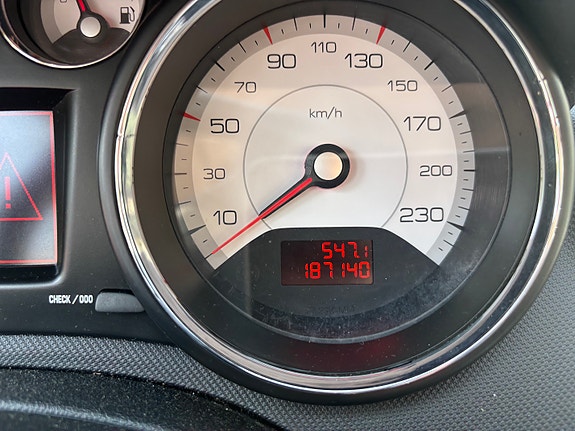 Peugeot 308 SW 5 of 5