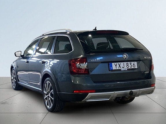 Skoda Octavia Scout 5 of 5