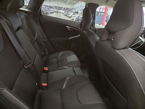 Volvo V40 5 of 5