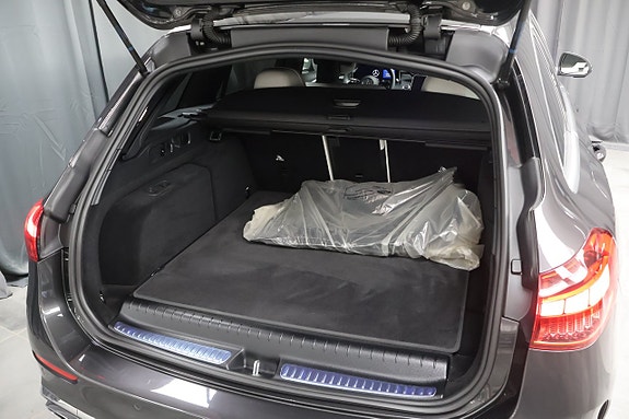Mercedes-Benz C300 e 12 of 26