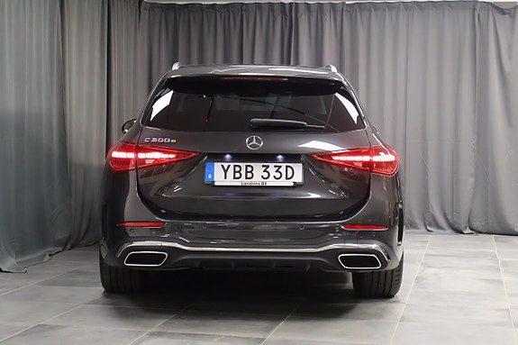 Mercedes-Benz C300 e 4 of 5