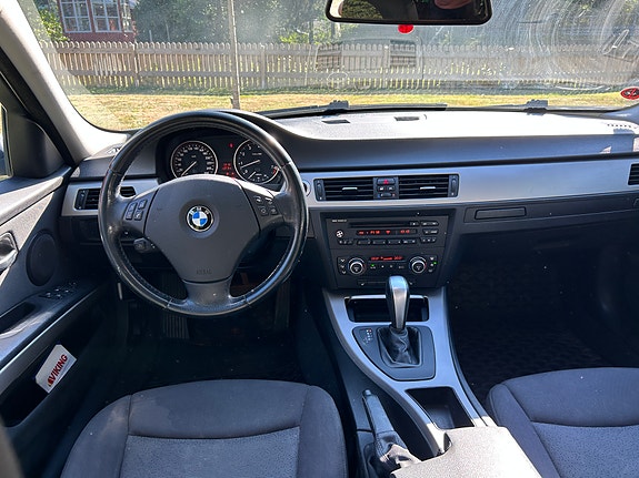 BMW 325i 5 of 5