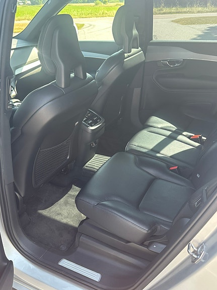 Volvo XC90 5 of 8