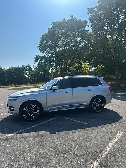 Volvo XC90 3 of 8