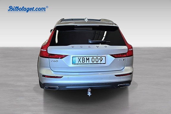 Volvo V60 Cross Country 4 of 5