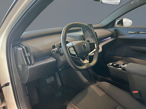 Volvo EX30 4 of 5