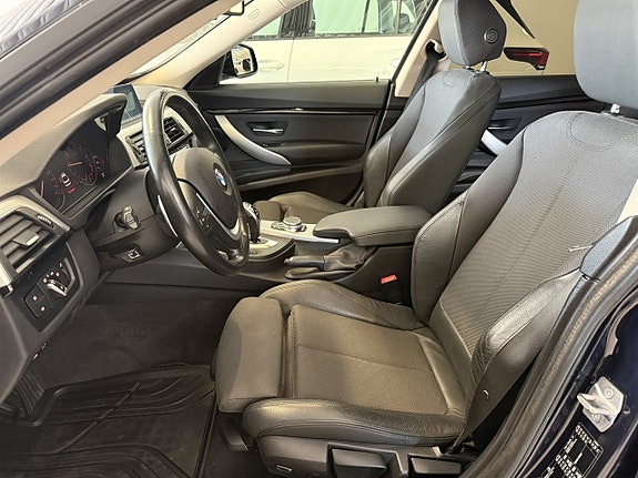 BMW 330i 5 of 5