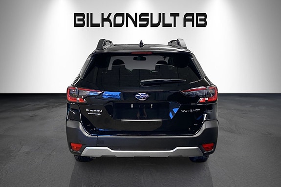 Subaru Outback 3 of 5