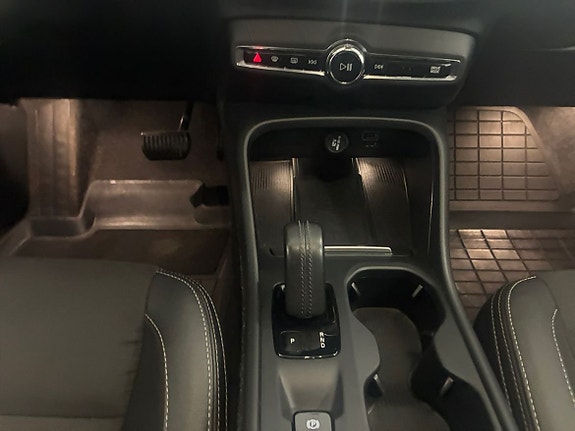 Volvo XC40 12 of 13