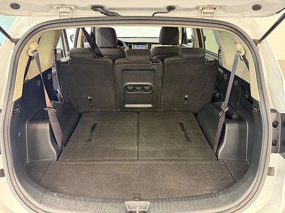 Kia Carens 10 of 18