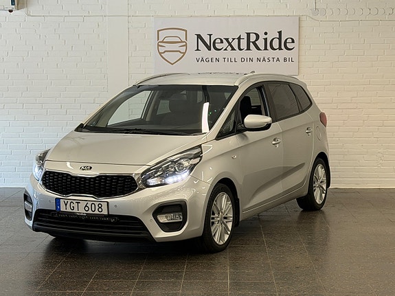 Kia Carens 2 of 5