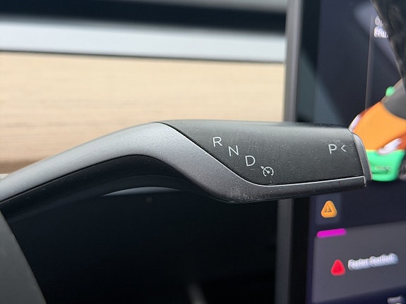 Tesla Model 3 27 of 30