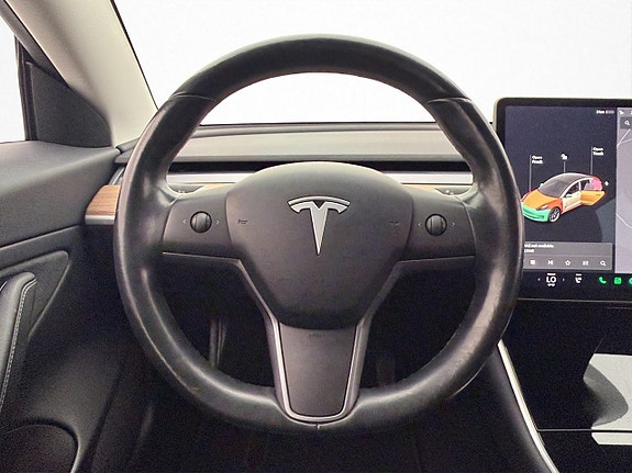 Tesla Model 3 14 of 30