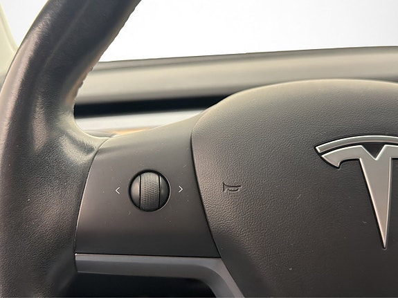 Tesla Model 3 25 of 30