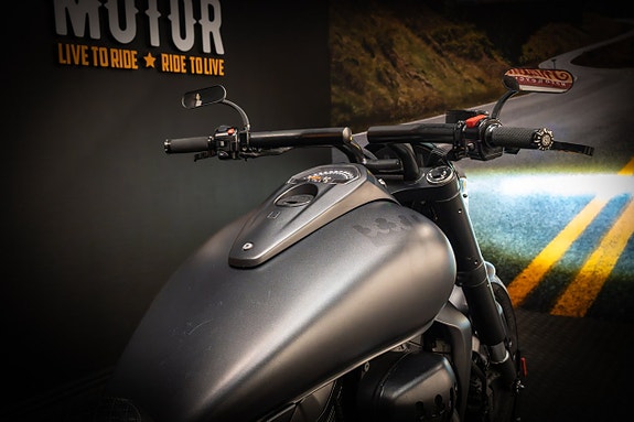 Suzuki M1800R Intruder VZR1800 11 of 12