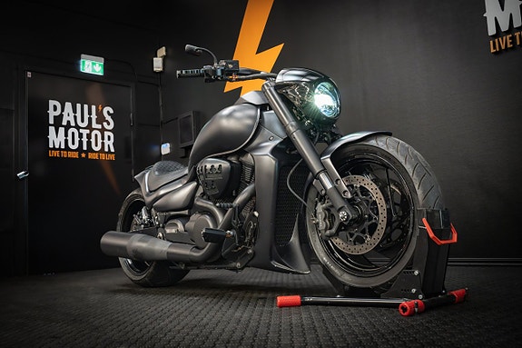 Suzuki M1800R Intruder VZR1800 2 of 12