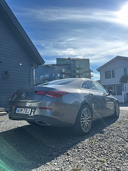 Mercedes-Benz CLA200 d 3 of 5
