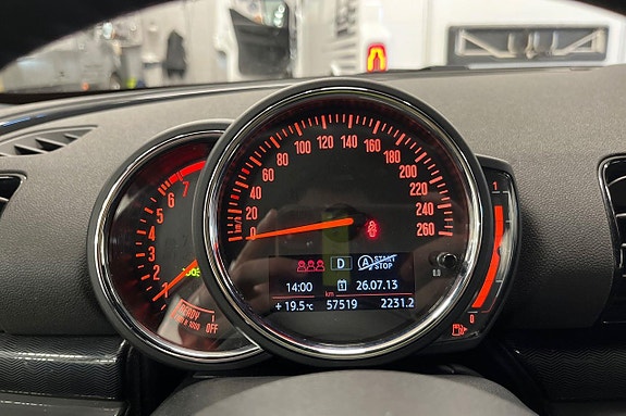 MINI Clubman Cooper 15 of 26