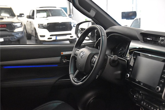 Toyota HiLux 8 of 21