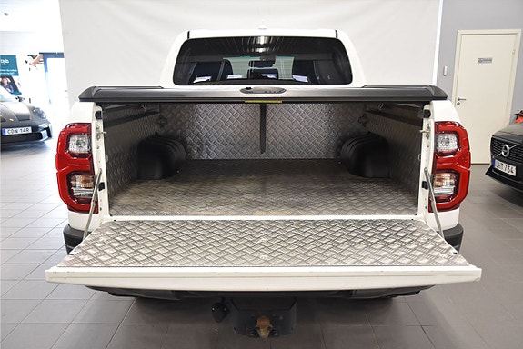 Toyota HiLux 21 of 21