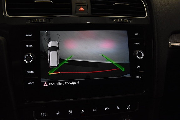Volkswagen Golf Alltrack 15 of 20