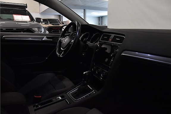 Volkswagen Golf Alltrack 8 of 20