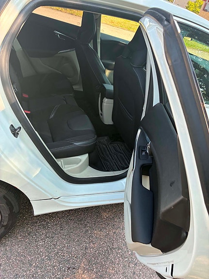 Volvo V40 3 of 5