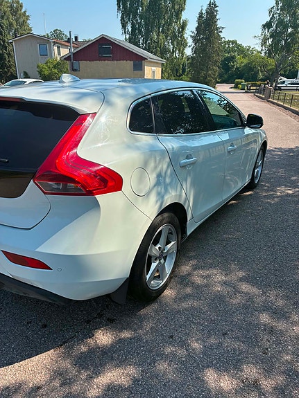 Volvo V40 6 of 6