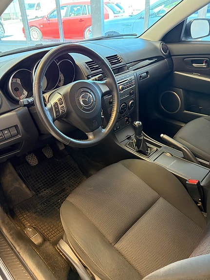Mazda 3 5 of 5