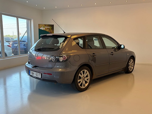 Mazda 3 3 of 5